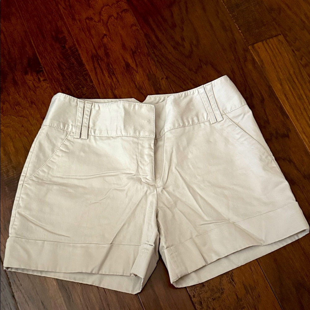 Express Women's Cream Shorts